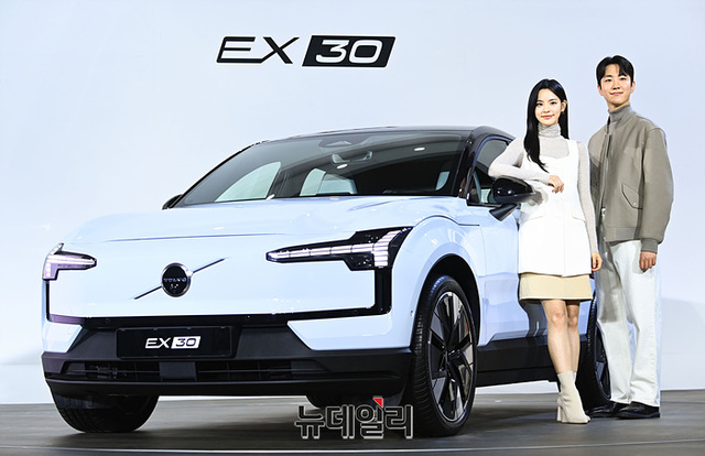 ▲ 12월의 차에 선정된 EX30 ⓒ뉴데일리DB