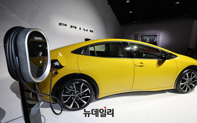 ▲ 프리우스 PHEV 모델의 측후면부 ⓒ뉴데일리