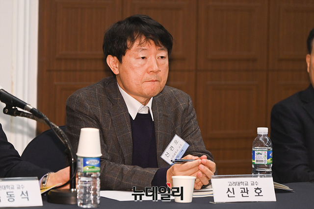 ▲ 신관호 고려대 교수가 발언을 하고 있다. ⓒ서성진 기자