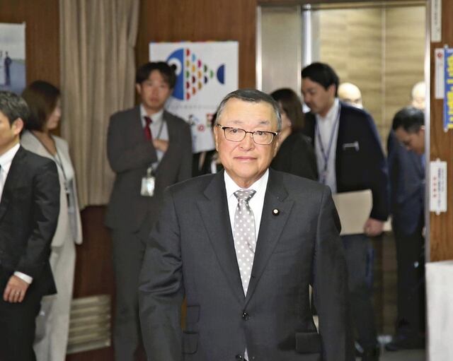 ▲ 미야자와 요이치 자민당 조세연구위원회 위원장이 2023년 10월 도쿄 당 본부를 방문하고 있다.ⓒ요미우리신문