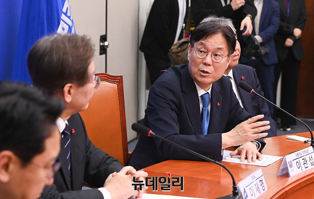 ▲ 이관섭 대통령실 정책실장이 지난 14일 오후 국회에서 이재명 더불어민주당 대표를 접견하고 모두발언을 하고 있다.ⓒ서성진 기자