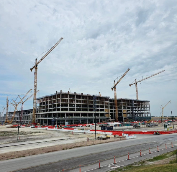 ▲ 미국 텍사스주 테일러시에 위치한 삼성의 파운드리 공장. ⓒ경계현 삼성전자 사장 SNS 캡처