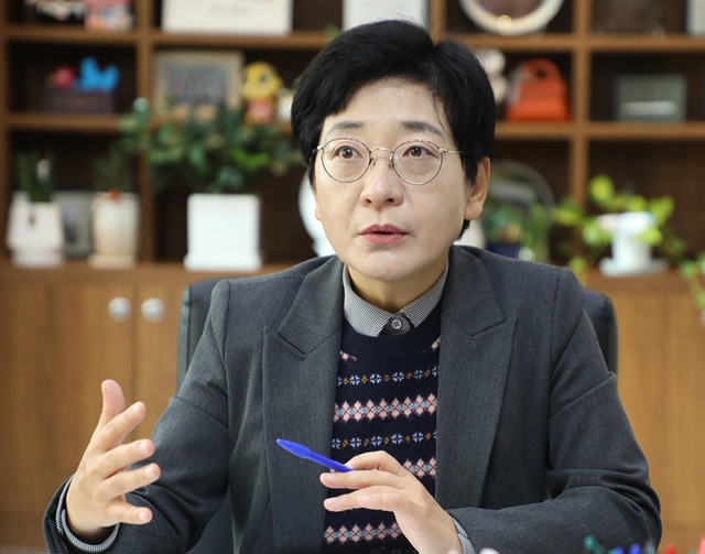 ▲ 이순열 세종시의회 의장이 28일 의장실에서 뉴데일리와 신년 인터뷰를 하고 있다.ⓒ세종시의회