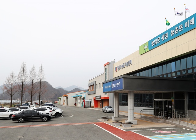 ▲ 영양군(군수 오도창)은 코로나19 상황 지속 등에 따른 농업인 경영부담 완화를 위해 농업기계 임대료 감면 기간을 연장한다.ⓒ영양군