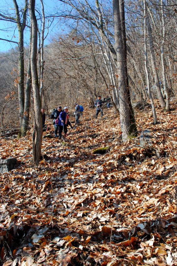 ▲ 하산하는 산객들.ⓒ진경수 山 애호가