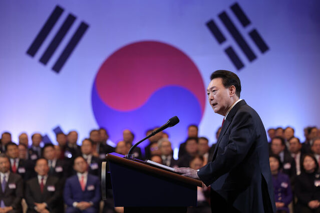 ▲ 윤석열 대통령이 2일 서울 영등포구 중소기업중앙회에서 열린 2024년 경제계 신년인사회에서 격려사를 하고 있다.ⓒ대통령실 제공