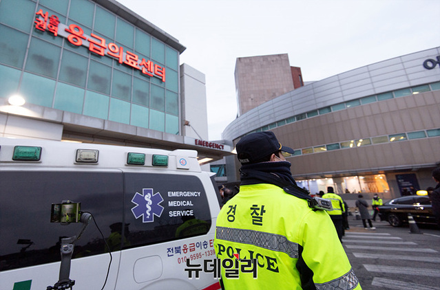 ▲ 이재명 대표가 피습사건 후 이송된 서울대병원 현장, ⓒ서성진 기자