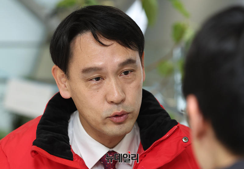 ▲ '포천·가평' 권신일 예비후보가 9일 오후 서울시청에서 뉴데일리와 인터뷰하고 있다. 
 ⓒ정상윤 기자