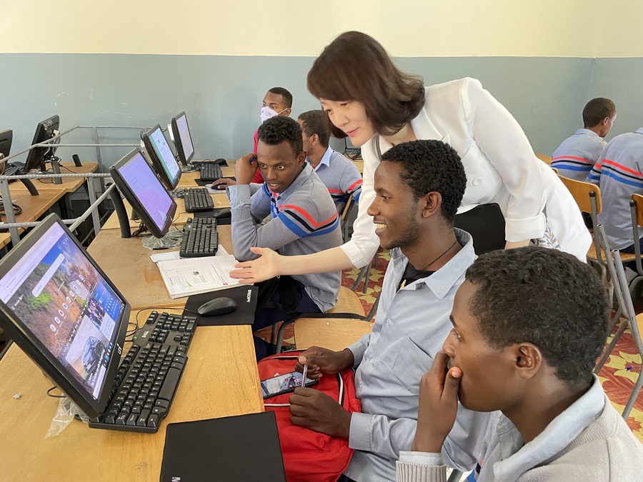 ▲ 2024년을 K-EDU 원년으로 선언한 임종식 경북교육감은 정보화 장비 지원과 교원 정보화 연수 등에 관한 양해각서(MOU) 체결을 위해 에티오피아 연방 민주공화국을 방문한다. 9일부터 13일까지 3박 5일의 일정으로 진행된다.ⓒ경북교육청