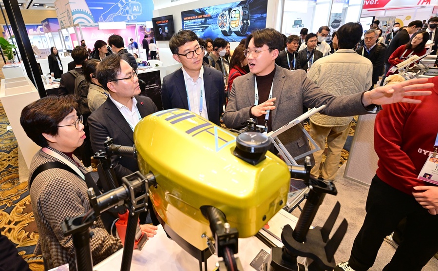 ▲ 경상북도와 경북경제진흥원은 1월 9일부터 12일까지 미국 라스베가스 컨벤션센터 등에서 포스코그룹(포스코홀딩스‧포스텍) 및 포항시와 공동으로 ‘CES 2024 경북공동관’을 운영한다.ⓒ경북도