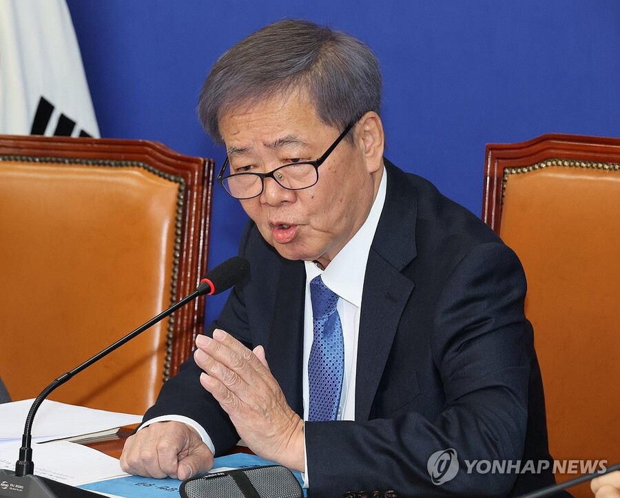 ▲ 발언하는 민주당 공관위원장
ⓒ연합뉴스