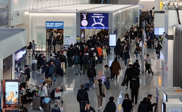 ▲ 지난해 12월27일 인천국제공항 제1여객터미널에 승객들이 붐비고 있다. ⓒ뉴시스