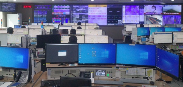 ▲ 지난해 대전소방119 전화벨로 총 37만 6,082건의 신고접수 처리됐고, 이는 하루 평균 1,030건으로 약 1분 24초마다 1건을 처리한 수치이다.ⓒ대전시