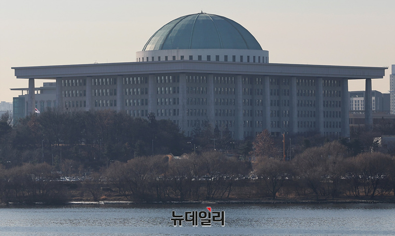 ▲ 서울 여의도에 위치한 국회의사당 전경. ⓒ정상윤 기자