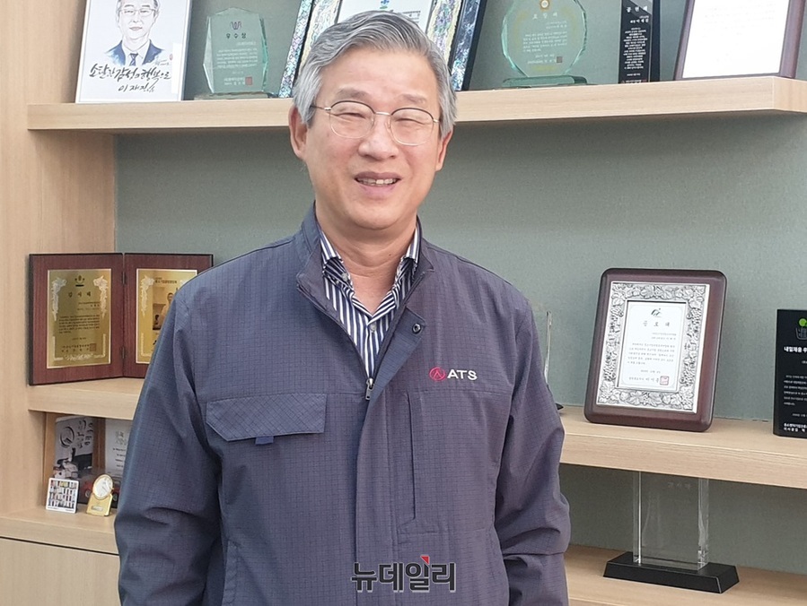 ▲ 이재진 초로우산 충북후원회장.ⓒ양승갑 기자