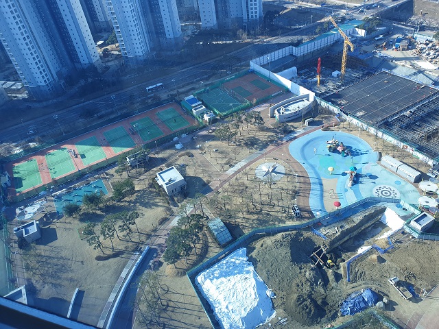 ▲ 경기도 하남시 '유니온파크' 전망대에서 바라본 주민편의시설.ⓒ송학주 기자