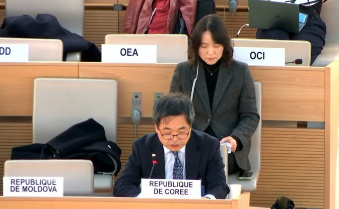 ▲ 윤성덕 주제네바 한국대표부 대사는 23일(현지시간) 스위스 제네바에서 열린 '제4차 중국 보편적정례인권검토(UPR)에서 발언하고 있다. ⓒ유엔웹TV 캡처