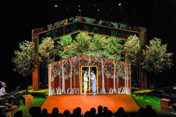 ▲ 매직 미디어쇼 '폴리팝' 공연 장면.ⓒ브러쉬씨어터