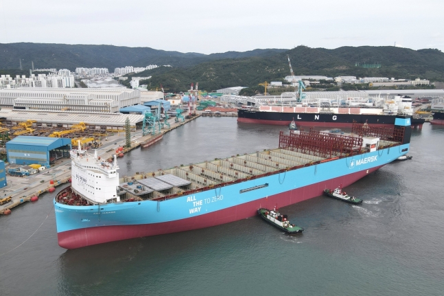 ▲ 초대형 컨테이너선 '아네 머스크호'ⓒHD현대