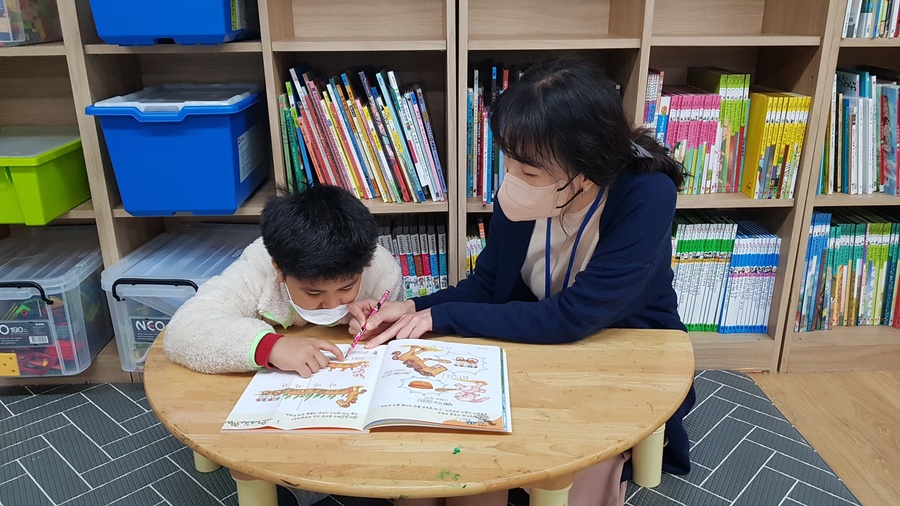 ▲ 경북교육청(교육감 임종식)은 3월 1일 자로 도내 초등학교에 기초학력 보장 지도의 길잡이가 될 기초학력 전담 교사 57명을 정규 교원으로 배치한다고 31일 밝혔다.ⓒ경북교육청