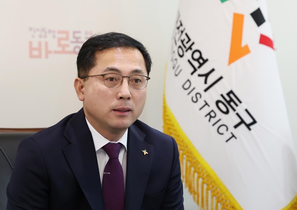 ▲ 박희조 대전동구청장은 2일“구민안전보험과 관련해 구민이 필요로 하는 항목들이 있다면 적극 반영하겠다”고 말했다.ⓒ동구