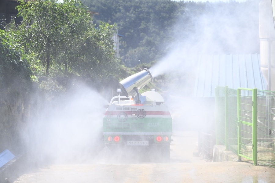 ▲ 경상북도는 설 연휴에 귀성객의 대규모 이동이 예상됨에 따라 고병원성조류인플루엔자·아프리카돼지열병 등 가축전염병 확산차단을 위한 ‘설 명절 대비 가축질병 특별방역대책’을 추진한다.ⓒ경북도