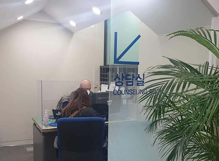 ▲ 대구광역시는 일상생활 속 법률, 세무 등 전문 분야에 대한 도움이 필요한 시민들을 위해 운영하고 있는 무료 시민생활상담실을 올해 3월부터 주 5회에서 8회로 확대 시행한다.ⓒ대구시