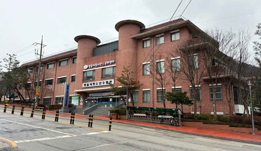 ▲ 정읍시 청소년수련관 수영장이 운영이 중단지 4개월만에 오는 3월부터 재개장된다.ⓒ정읍시 사진 제공.