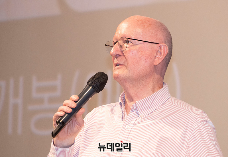 ▲ 마이클 브린 인사이트 커뮤니케이션즈 회장이 29일 오후 서울 CGV 용산아이파크몰에서 열린 영화 '건국전쟁2 : 인간 이승만' 제작발표회에서 인사말을 하고 있다. ⓒ서성진 기자