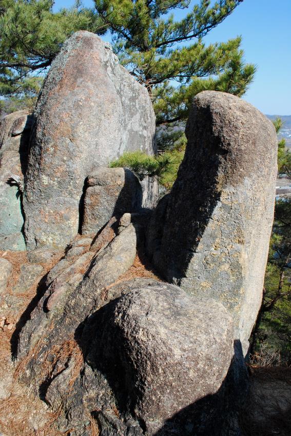 ▲ 바위 군락을 이루고 있는 제2조망점.ⓒ진경수 山 애호가
