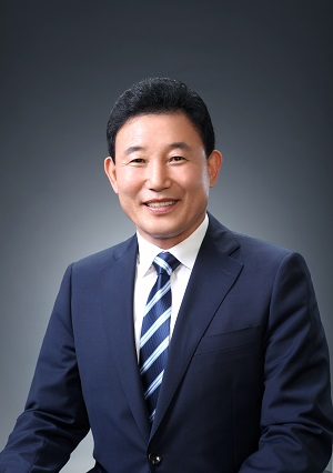 ▲ 더불어민주당 중앙당 선거관리위원회는 5일 여의도 당사에서 박용갑 전 대전 중구청장을 대전 중구 국회의원 후보로 확정 발표했다. ⓒ박용갑예비후보