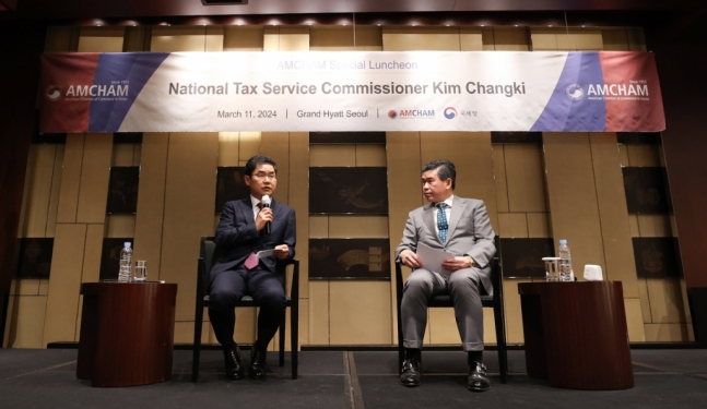 ▲ 김창기 국세청장이 11일 '주한미국상공회의소 초청 간담회에서 발언을 하고 있다 ⓒ국세청