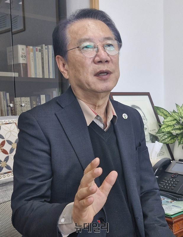 ▲ 송인헌 군수는 유기농 스마트 혁신단지 조성해 농가의 삶의 질 향상과 소득 증대에 기여할 계획이다.ⓒ뉴데일리