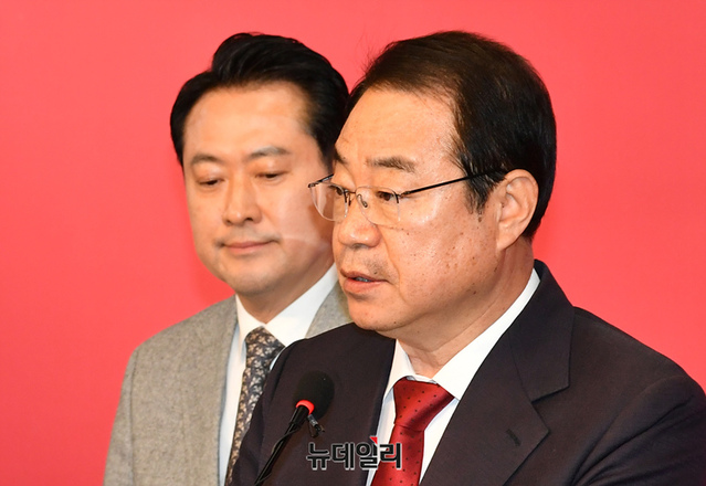 ▲ 정영환 국민의힘 공천관리위원장이 29일 오전 서울 여의도 중앙당사에서 공천 심사 결과를 발표하고 있다. ⓒ이종현 기자