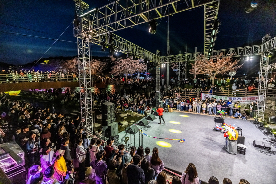 ▲ 2023 금오천 벛꽃 페스티벌 현장.ⓒ구미시