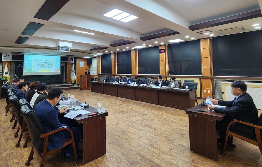 ▲ 괴산군은 18일 괴산군청 중회의실에서 아동친화도시 실무추진단 회의를 열었다.ⓒ괴산군
