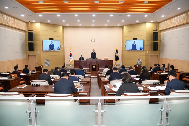 ▲ 전북 남원시의회(의장 전평기)는 제263회 임시회를 지난 5~19일까지 15일간의 일정으로 모두 마무리했다. ⓒ남원시의회 제공