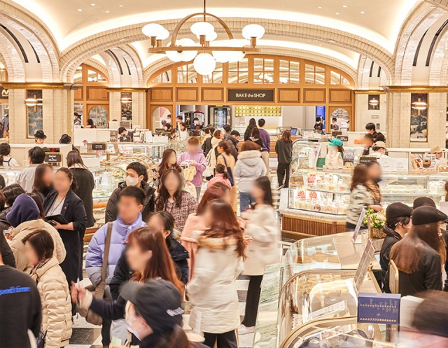 ▲ 강남점 지하에 들어선 디저트 전문관 '스위트 파크'. ⓒ신세계백화점