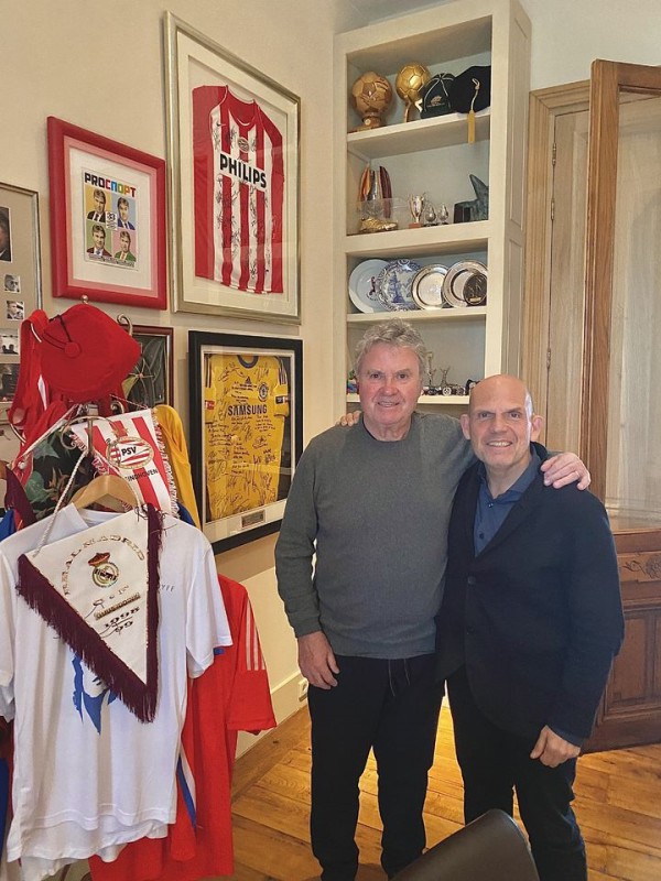 ▲ 네덜란드 출신의 히딩크와 츠베덴은 남프랑스 별장에서 여름휴가를 함께 보낼 정도로 절친한 사이다.ⓒ서울시립교향악단