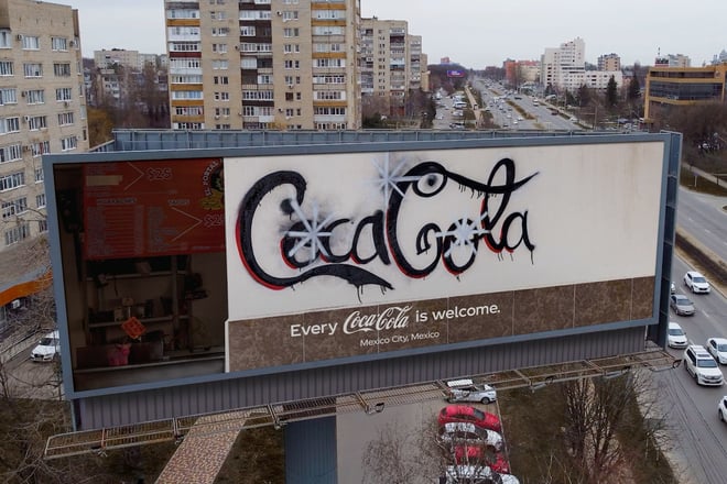 ▲ 코카콜라의 'Every Coca-Cola is welcome' 캠페인. ©Coca-Cola