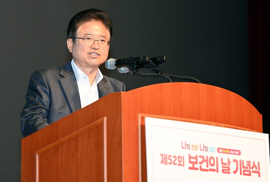 ▲ 이철우 도지사는 “도에서 건강증진사업 뿐만 아니라 저출생 해소를 위한 난임 부부 지원, 난임‧우울증 상담센터 운영 등 건강 정책 추진에 최선을 다하겠다”고 말했다.ⓒ경북도