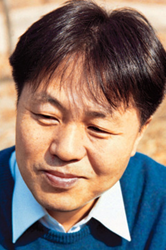 ▲ 제36회 정지용문학상’을 수상자로 이재무 시인.ⓒ옥천군