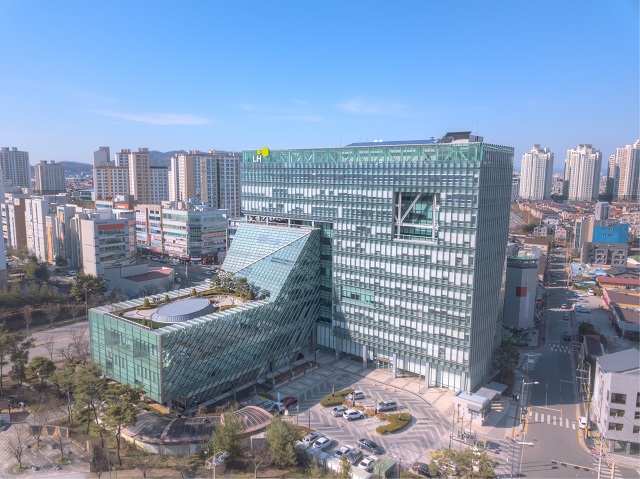 ▲ LH전북지역본부 사옥 전경ⓒLH전북지역본부 제공