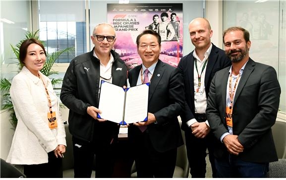 ▲ 유정복 인천시장은 지난6일 일본을 방문해 포뮬러원 그룹에 'F1 인천 그랑프리 개최' 의향서를 전달했다.ⓒ인천시 제공