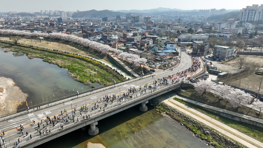 ▲ 전국 10대 메이저 대회인 ‘2024영주소백산마라톤대회’가 7일 성황리에 개최됐다.ⓒ영주시