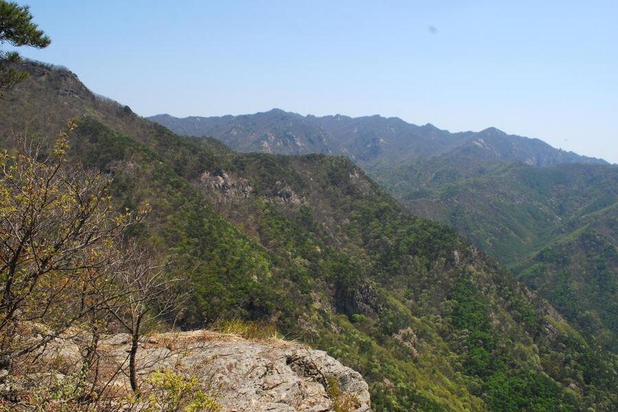 ▲ 소서바위에서 바라본 월성봉과 대둔산.ⓒ진경수 山 애호가