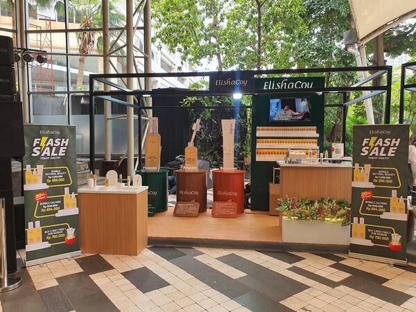 ▲ 지난달 연 '엘리샤코이' 팝업스토어 사진.ⓒHLB생활건강