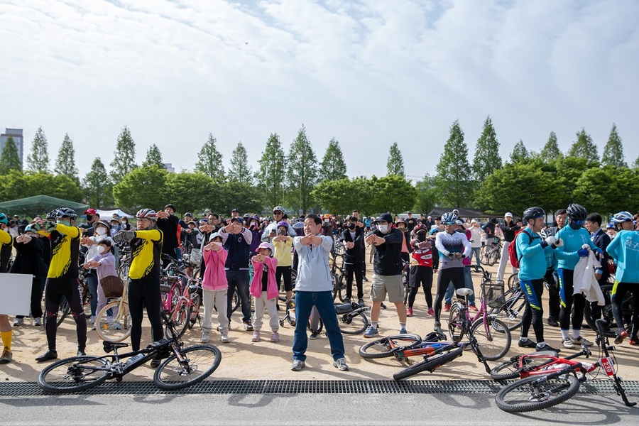 ▲ ‘2023 증평 자전거대행진’ 출발 전 모습.ⓒ증평군