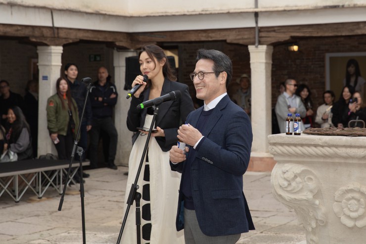 ▲ 베니스비엔날레 한국관 건립 30주년 특별전시 '모든 섬은 산이다' 전시 개막 행사 전경.ⓒ한국문화예술위원회