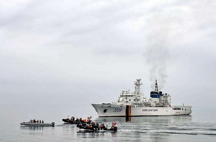 ▲ 2003년 3월 2일 지중해를 항해하는 미국 해군 순양함 케이프 세인트 조지(CG71)에서 함대지 순항 미사일 '토마호크'가 발사되는 모습. ⓒ미국 해군 사진/뉴시스 제공